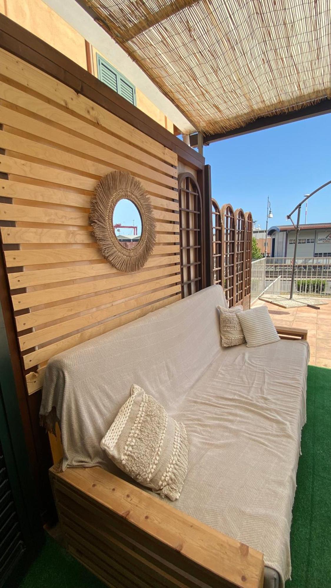 Giu Al Porto Apartment Salerno Exterior photo